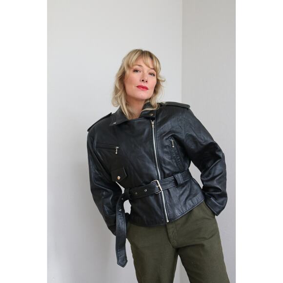 1990's Vintage Black Belted Motorcycle Jacket ~ Women's SM MD LG ~ 90's Biker - Picture 9 of 10